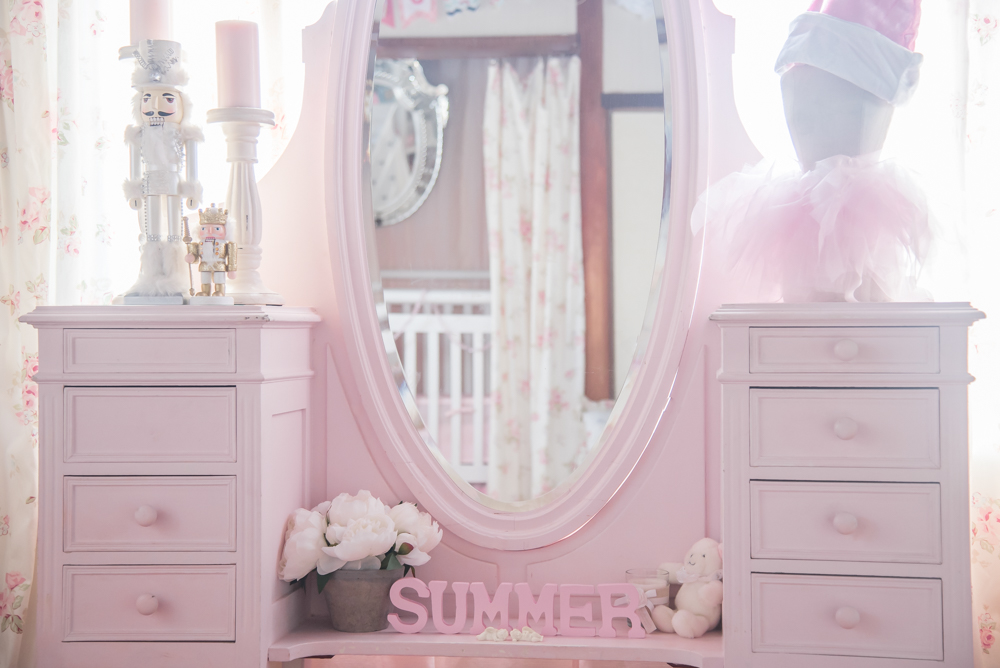 pink-girls-room-11